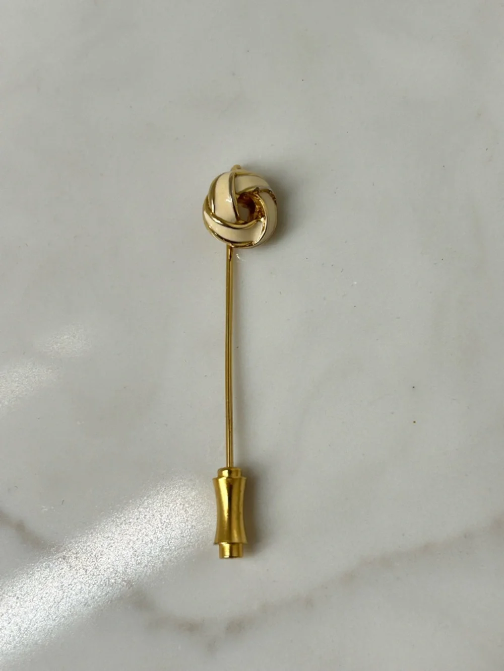 Monet Love Knot Stick pin